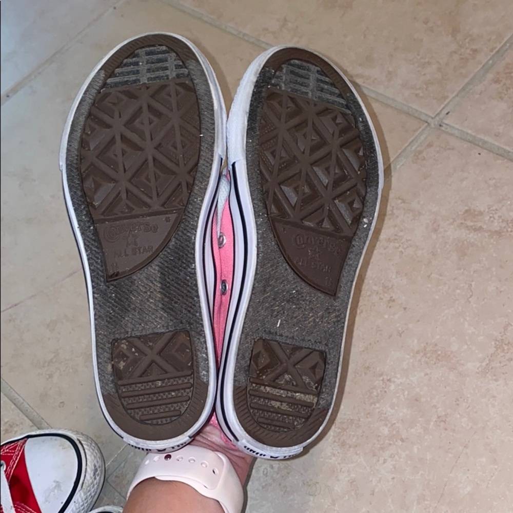 Pink Converse - Picture 4 of 4